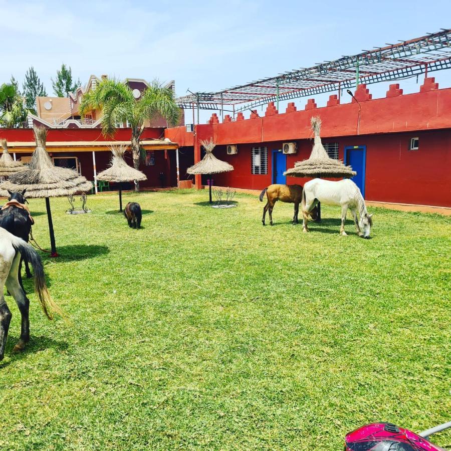 Gite Touristique Yassmine Madagh Bagian luar foto